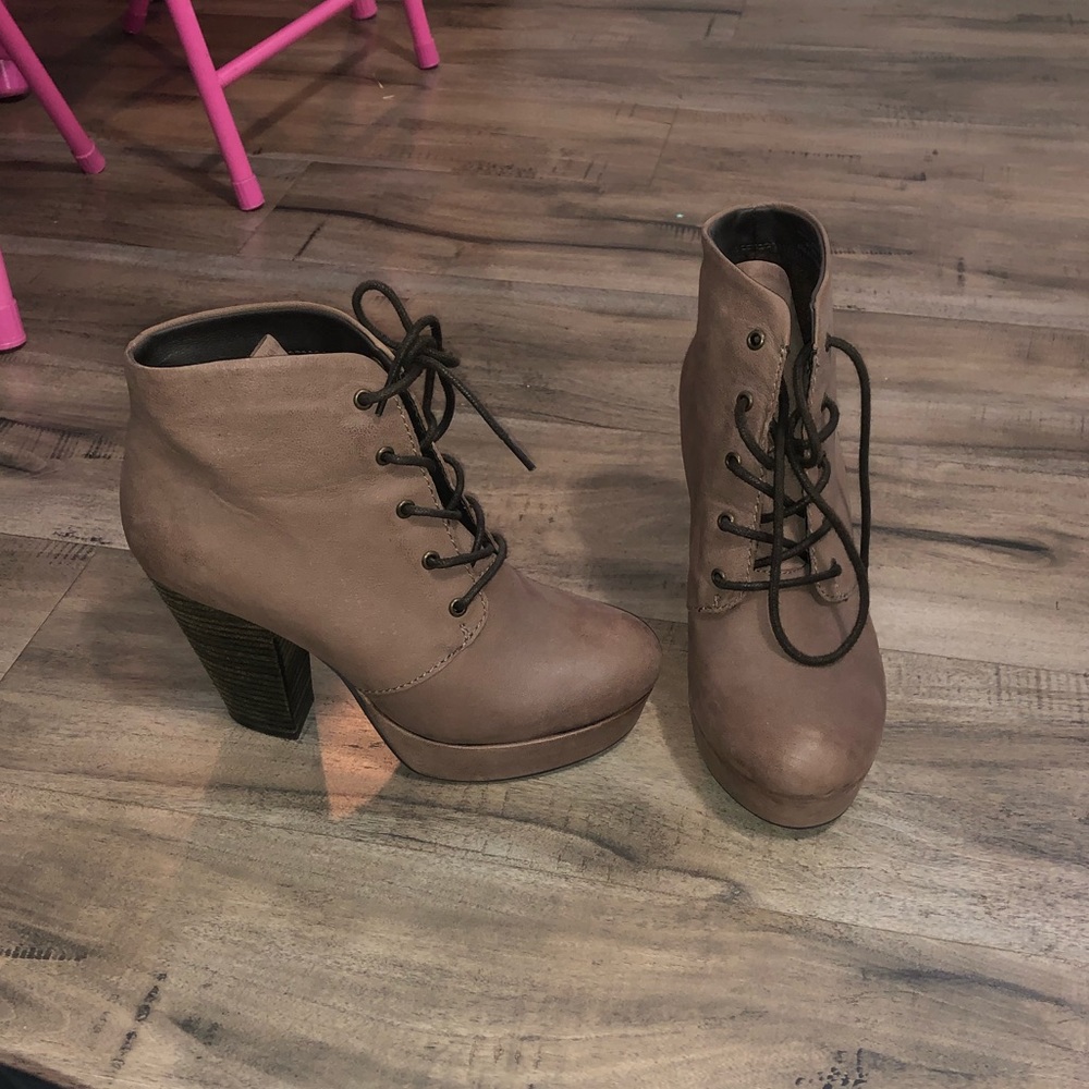Steve Madden ankle booties